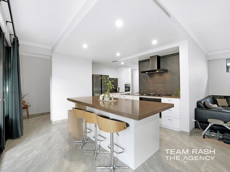 Photo - 34 Propeller Avenue, Brabham WA 6055 - Image 6