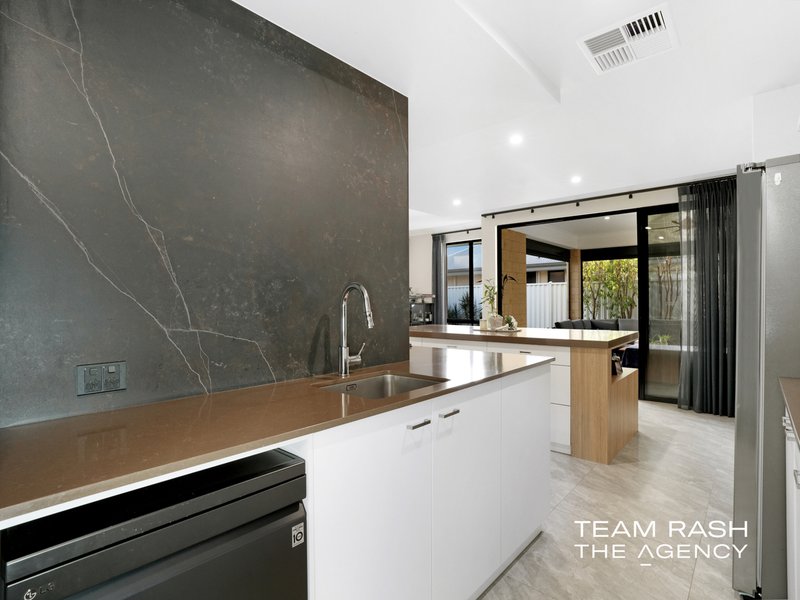 Photo - 34 Propeller Avenue, Brabham WA 6055 - Image 9