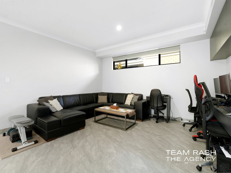 Photo - 34 Propeller Avenue, Brabham WA 6055 - Image 10