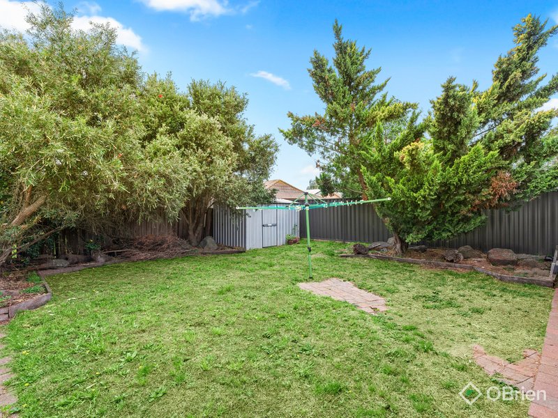 Photo - 34 Purchas Street, Werribee VIC 3030 - Image 9