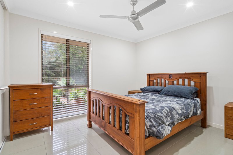 Photo - 34 Quinton Court, Mount Warren Park QLD 4207 - Image 12