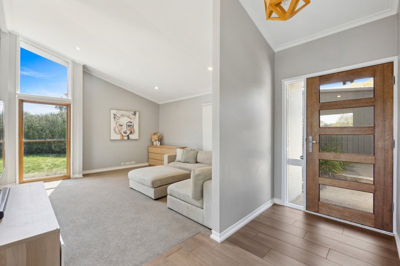 Photo - 34 Rapanea Street, Rivett ACT 2611 - Image 4