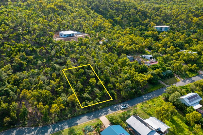 Photo - 34 Rattray Avenue, Hideaway Bay QLD 4800 - Image 2