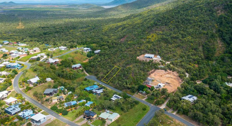 Photo - 34 Rattray Avenue, Hideaway Bay QLD 4800 - Image 3