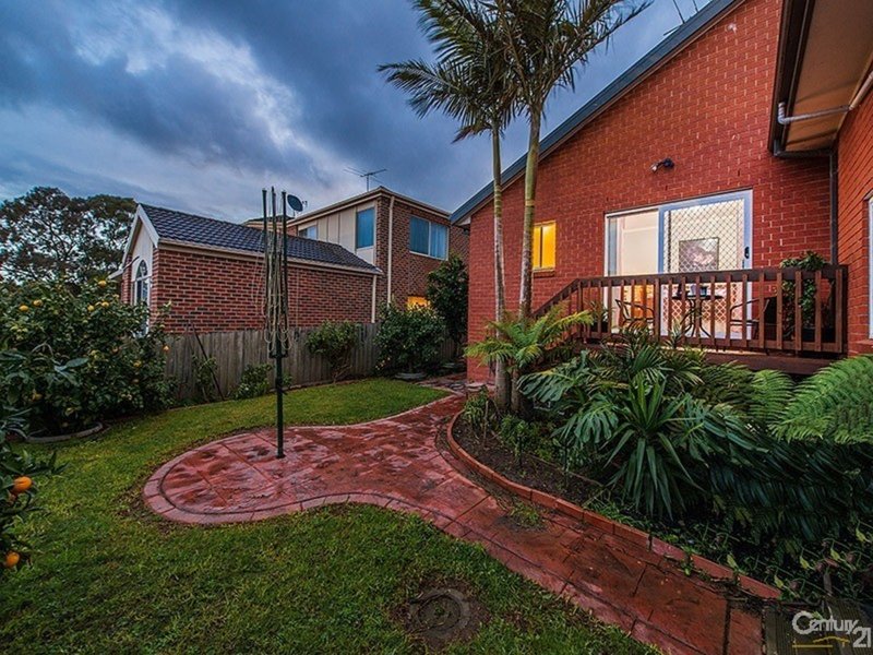 Photo - 34 Reema Boulevard, Endeavour Hills VIC 3802 - Image 13