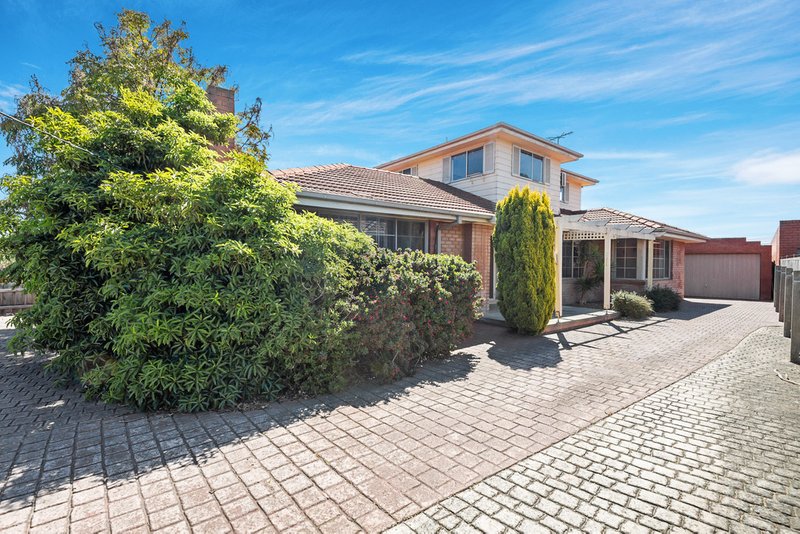 34 Robins Avenue, Reservoir VIC 3073