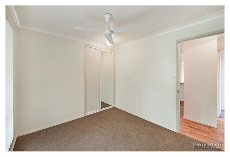 Photo - 34 Rosewood Drive, Norman Gardens QLD 4701 - Image 10