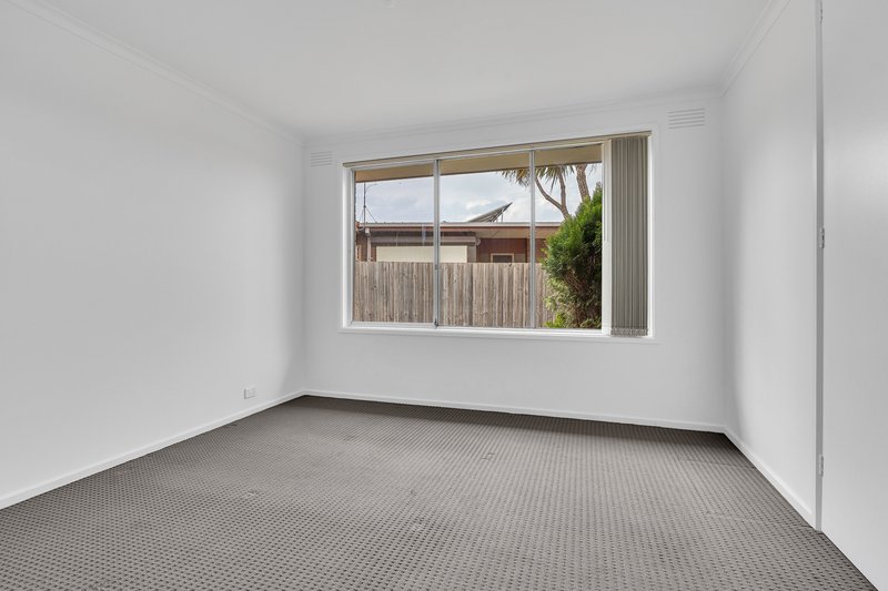 Photo - 34 Russell Street, Werribee VIC 3030 - Image 8