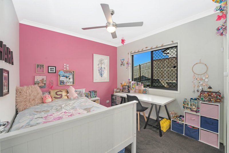 Photo - 34 Sandalwood Crescent, Griffin QLD 4503 - Image 13