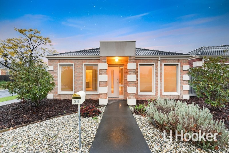 Photo - 34 Sandalwood Drive, Pakenham VIC 3810 - Image 13