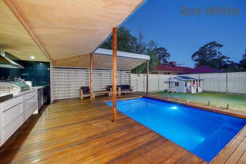 Photo - 34 Saronvale Crescent, Hillside VIC 3037 - Image 15