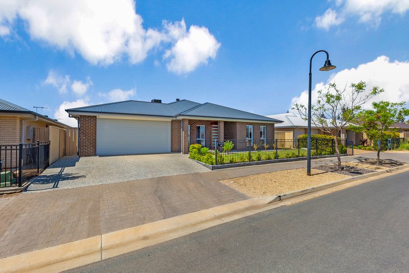 Photo - 34 Scarlet Avenue, Munno Para SA 5115 - Image 2