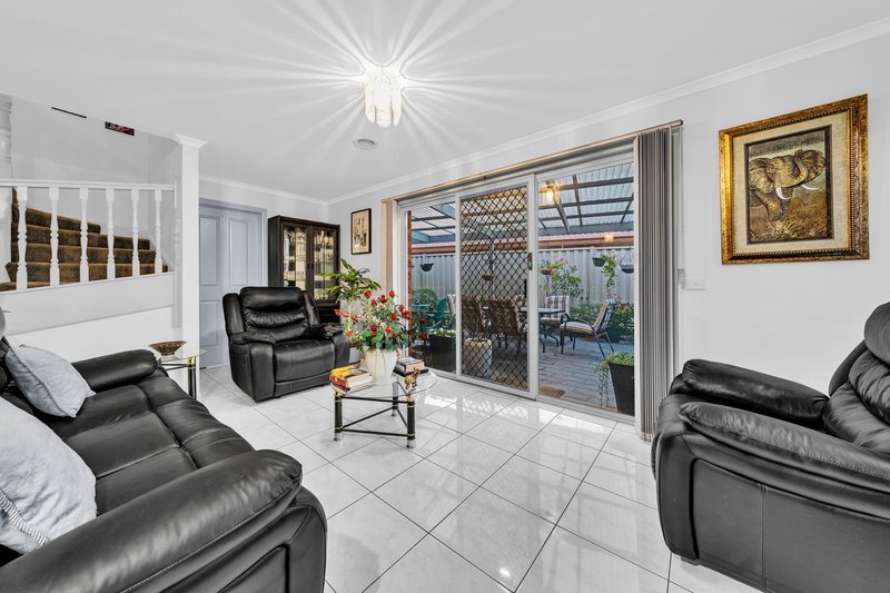 Photo - 34 Scotia Crescent, Keysborough VIC 3173 - Image 4