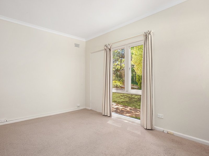 Photo - 34 Scott Street, Narrabundah ACT 2604 - Image 7