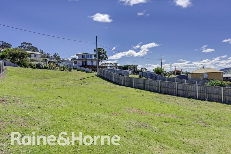 Photo - 34 Sea Eagle Road, Primrose Sands TAS 7173 - Image 8