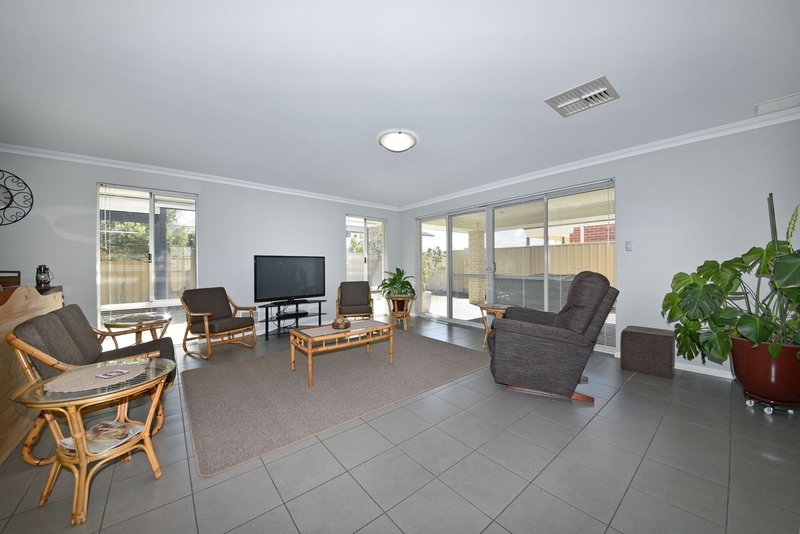 Photo - 34 Seaspray Crescent, Jindalee WA 6036 - Image 18