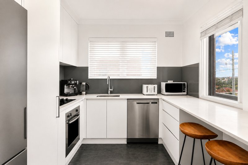 Photo - 3/4 Second Avenue, Maroubra NSW 2035 - Image 2