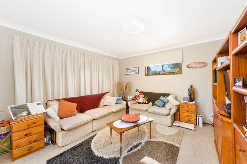 Photo - 34 Seidel Avenue, Picnic Point NSW 2213 - Image 5