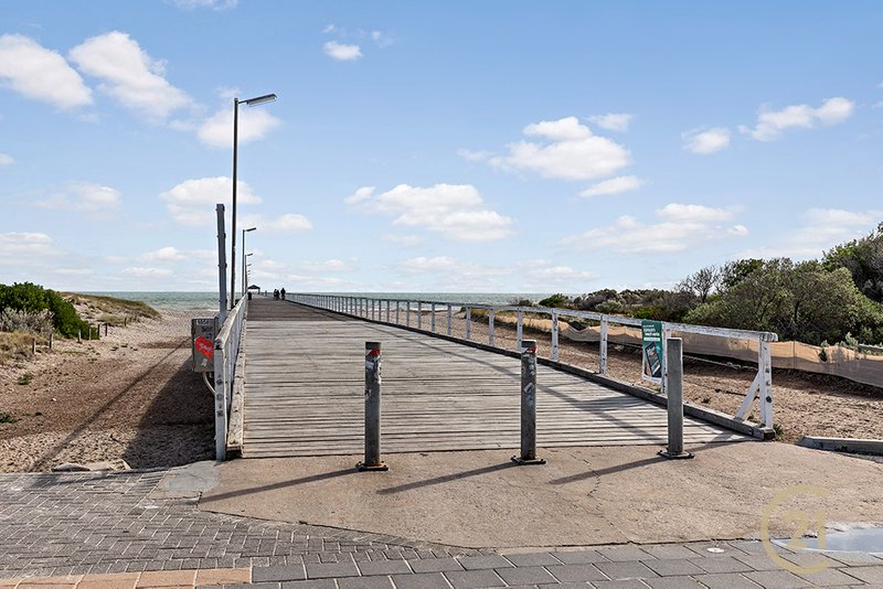 Photo - 34 Semaphore Road, Semaphore SA 5019 - Image 2