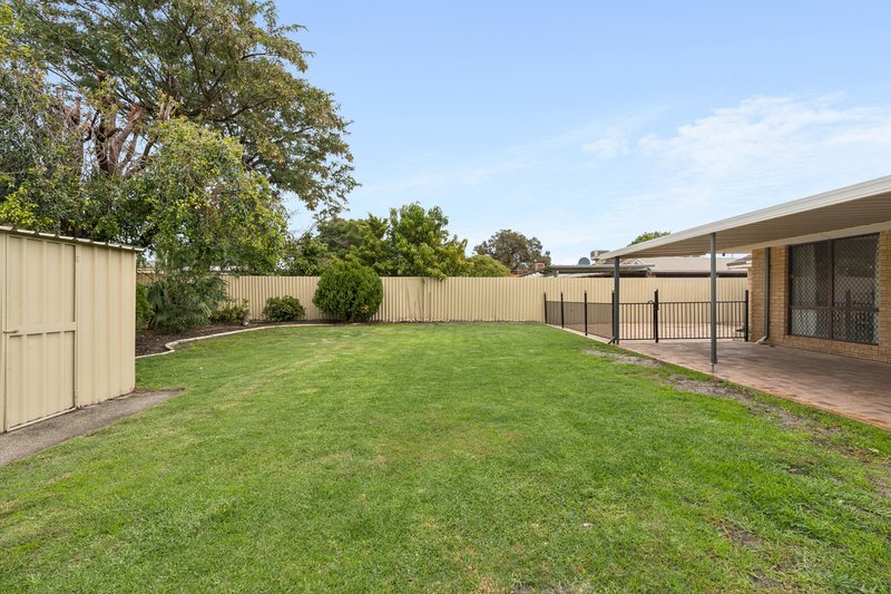 Photo - 34 Shamrock Way, Huntingdale WA 6110 - Image 3