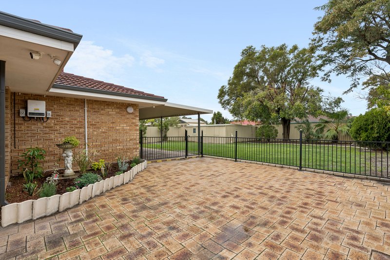 Photo - 34 Shamrock Way, Huntingdale WA 6110 - Image 11