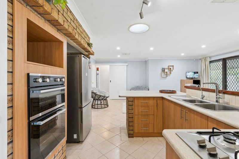 Photo - 34 Shamrock Way, Huntingdale WA 6110 - Image 12