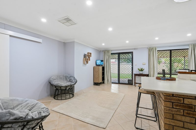 Photo - 34 Shamrock Way, Huntingdale WA 6110 - Image 14