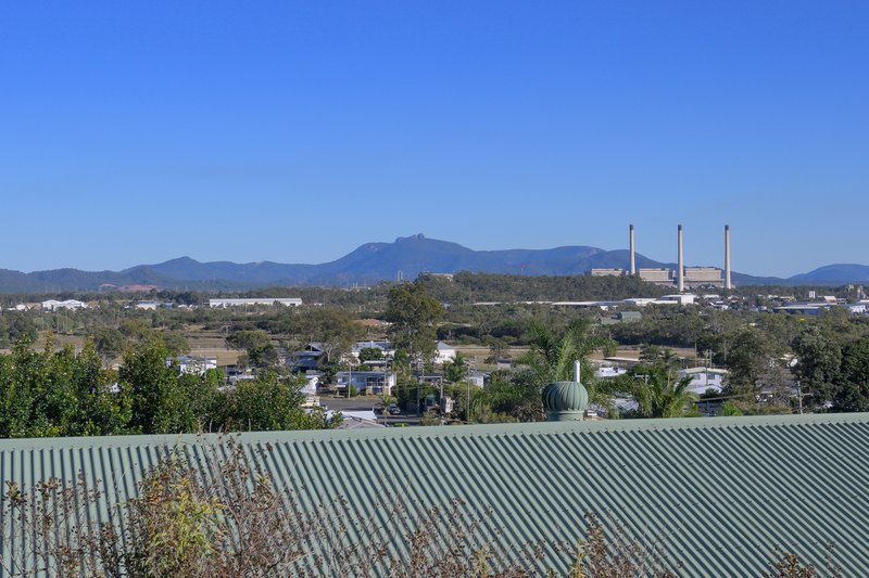 Photo - 34 Smith Street, West Gladstone QLD 4680 - Image 2