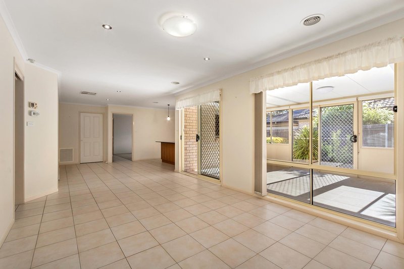 Photo - 3/4 Sophia Street, Amaroo ACT 2914 - Image 5