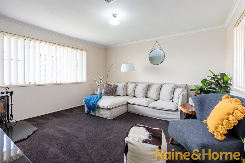 Photo - 34 Spears Drive, Dubbo NSW 2830 - Image 2