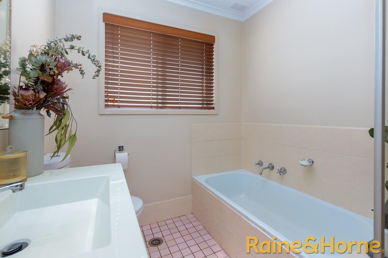 Photo - 34 Spears Drive, Dubbo NSW 2830 - Image 8