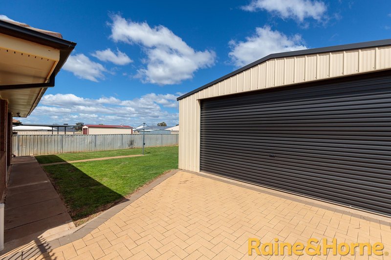 Photo - 34 Spears Drive, Dubbo NSW 2830 - Image 10