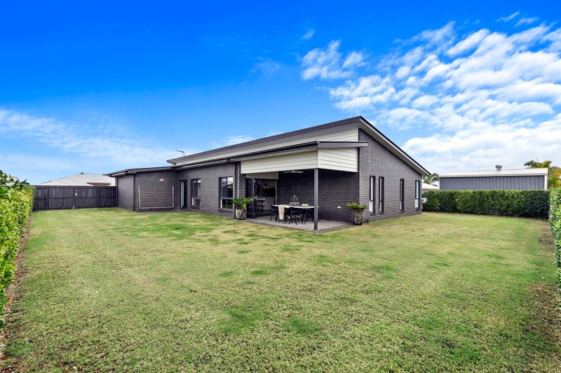 Photo - 34 Spring Way, Nikenbah QLD 4655 - Image 24