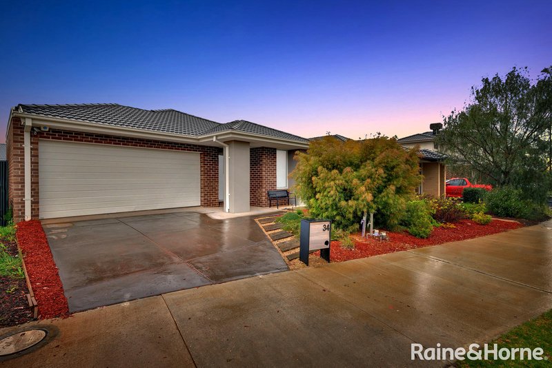 34 Springbrook Parkway, Cobblebank VIC 3338