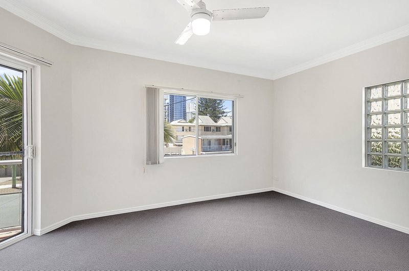 Photo - 3/4 St Kilda Avenue, Broadbeach QLD 4218 - Image 8