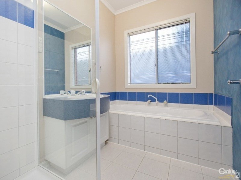 Photo - 34 St Leonard Way, Pakenham VIC 3810 - Image 14