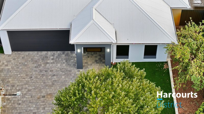 Photo - 34 St Leonards Boulevard, Dayton WA 6055 - Image 2