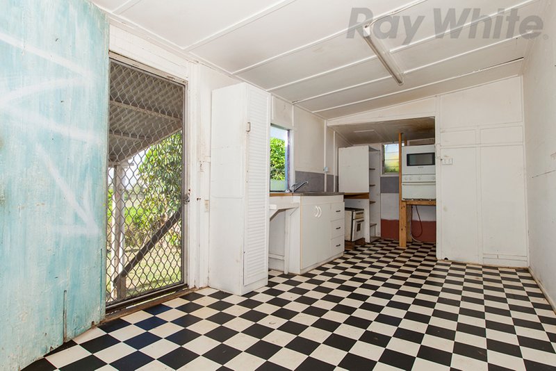 Photo - 34 Station Road, Wamuran QLD 4512 - Image 7