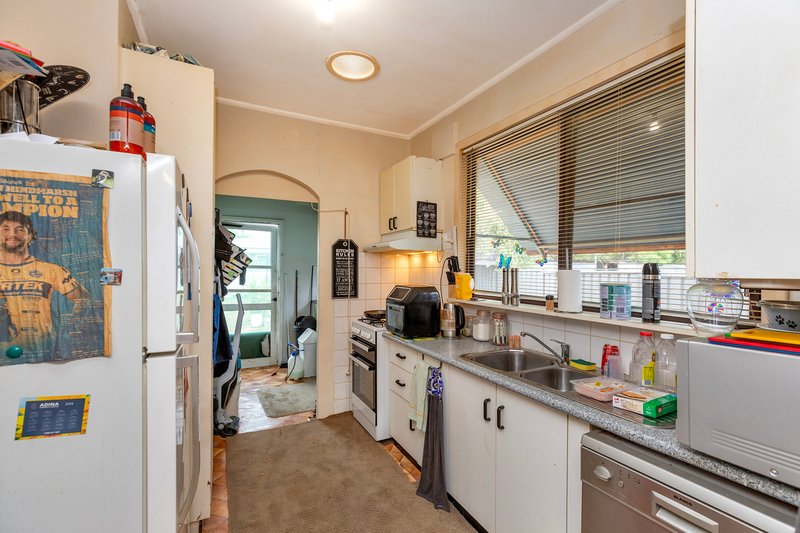 Photo - 34 Stewart Avenue, Tamworth NSW 2340 - Image 2