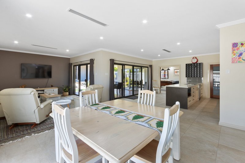 Photo - 34 Stocker Street, Moonta Bay SA 5558 - Image 4