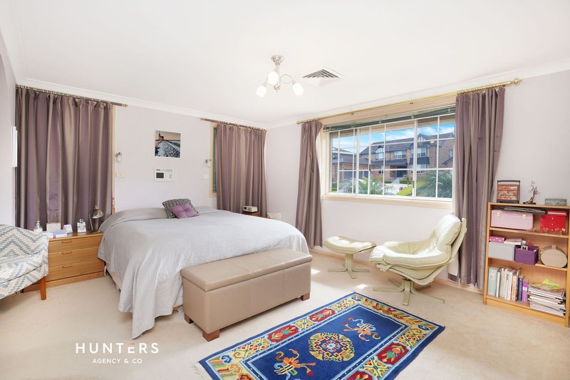 Photo - 34 Strathalbyn Drive, Oatlands NSW 2117 - Image 6