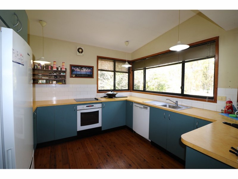 Photo - 34 Streamside Street, Woollamia NSW 2540 - Image 3