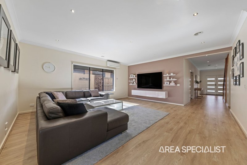 Photo - 34 Sundew Crescent, Pakenham VIC 3810 - Image 13