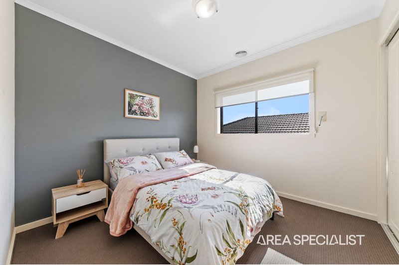 Photo - 34 Sundew Crescent, Pakenham VIC 3810 - Image 19