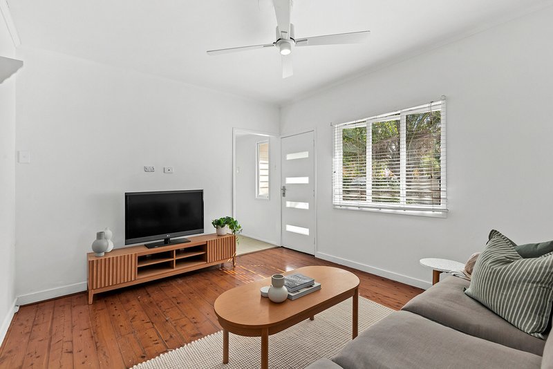 Photo - 34 Sunrise Street, Ashgrove QLD 4060 - Image 3