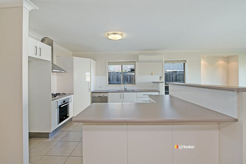 Photo - 34 Sunstone Circuit, Mango Hill QLD 4509 - Image 2