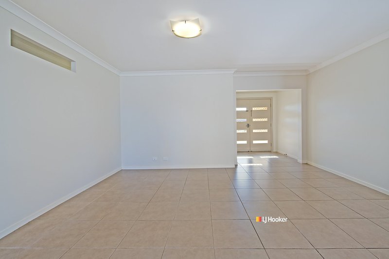 Photo - 34 Sunstone Circuit, Mango Hill QLD 4509 - Image 7