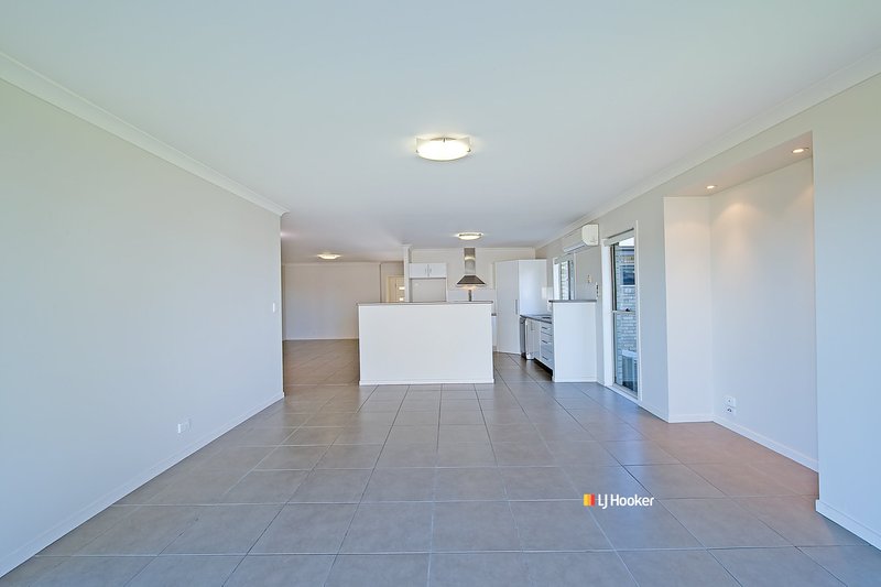 Photo - 34 Sunstone Circuit, Mango Hill QLD 4509 - Image 10