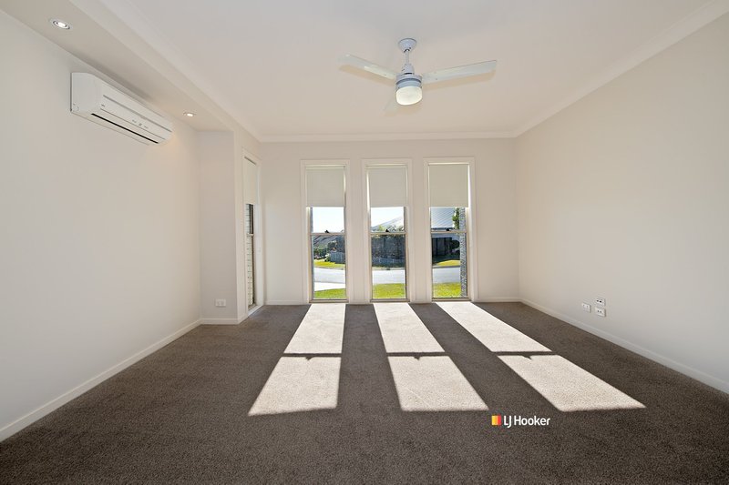 Photo - 34 Sunstone Circuit, Mango Hill QLD 4509 - Image 13