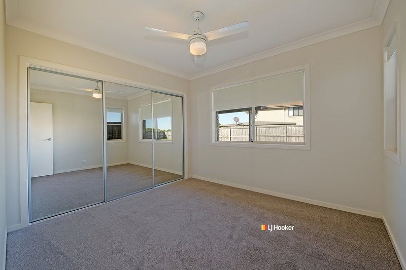 Photo - 34 Sunstone Circuit, Mango Hill QLD 4509 - Image 17